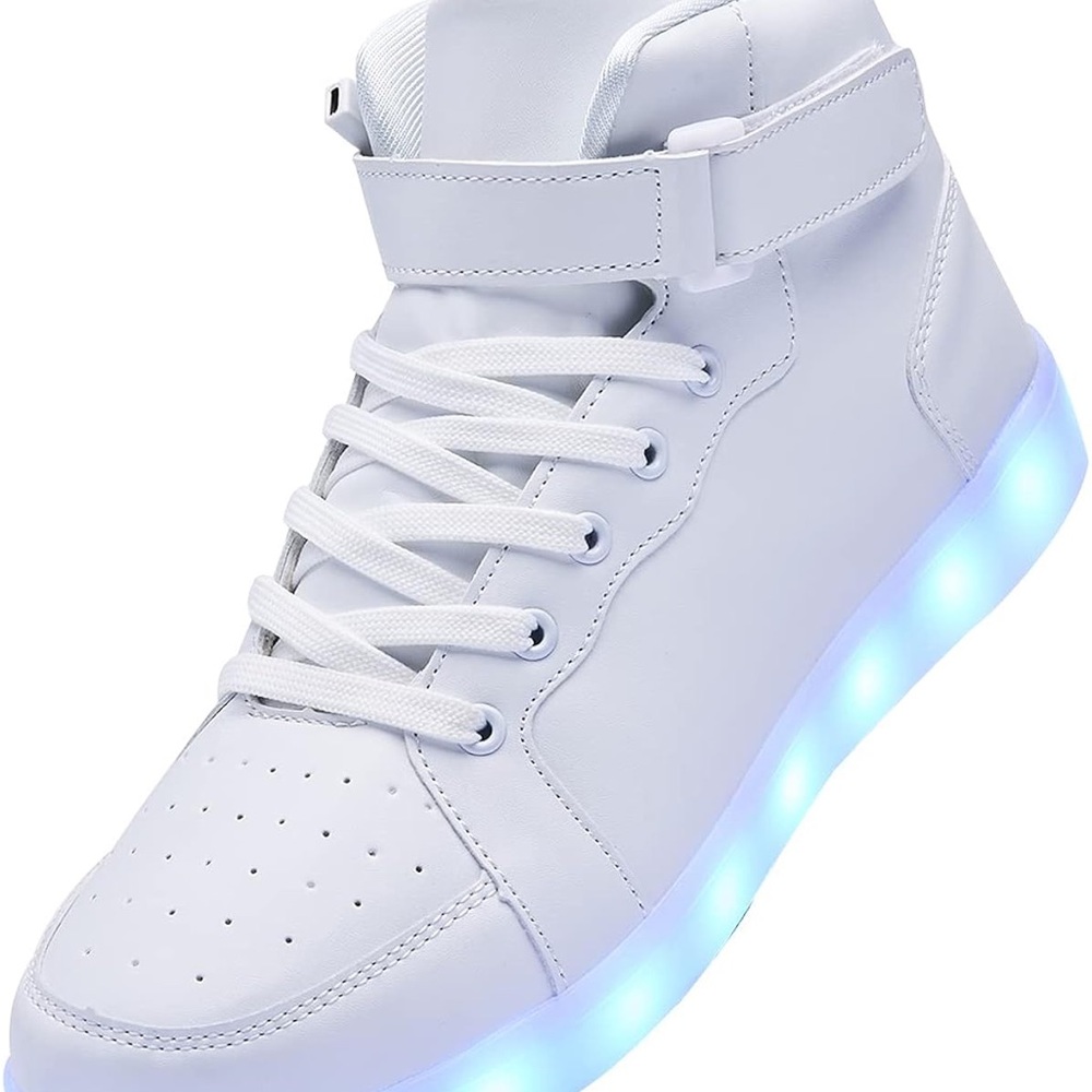 NWOB Stylish White High-Top Sneakers sz 8 us LED items included.